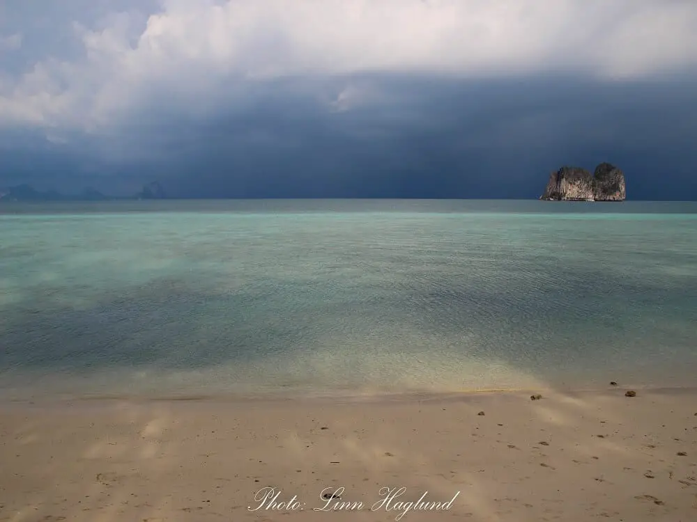 The rain is coming closer to Koh Ngai