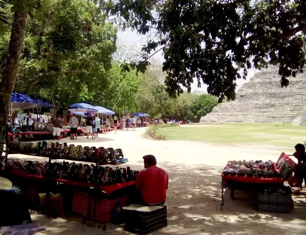Chichen Itza has become crowded by ambulant vendors