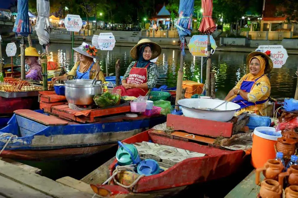 Hat Yai floating market