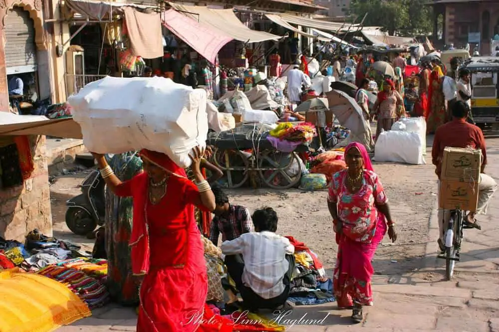 The buzzing market in Jodhpur