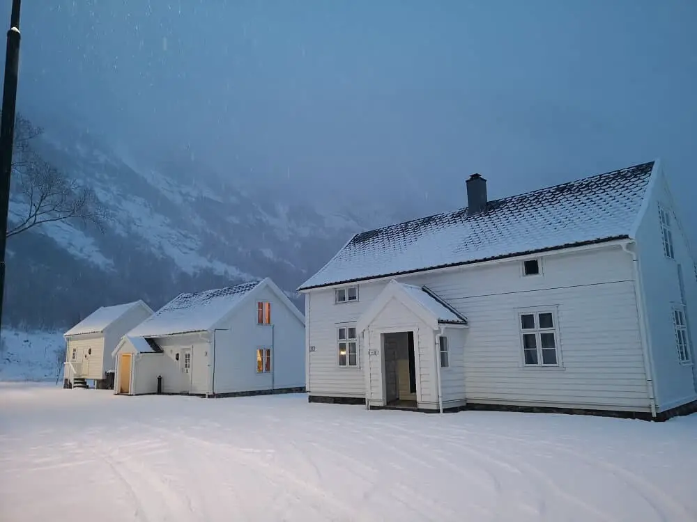 Where to stay in Flam