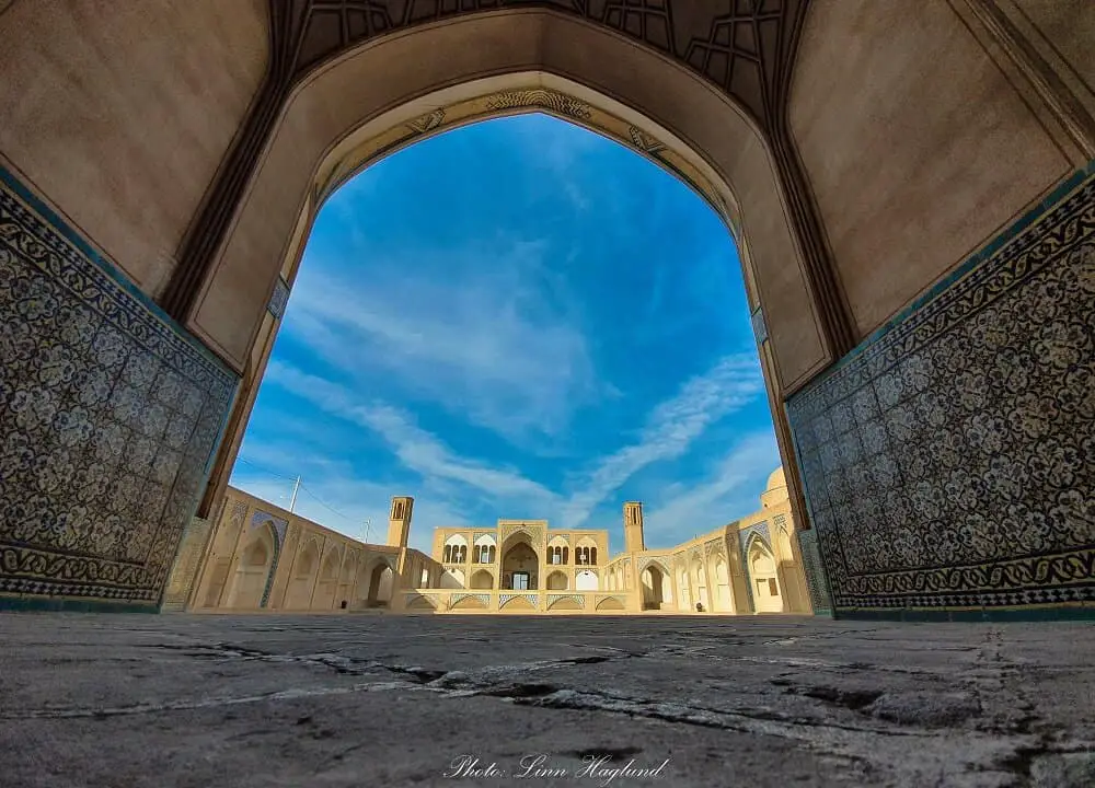 Iran travel guide: Agha Bozorg Mosque