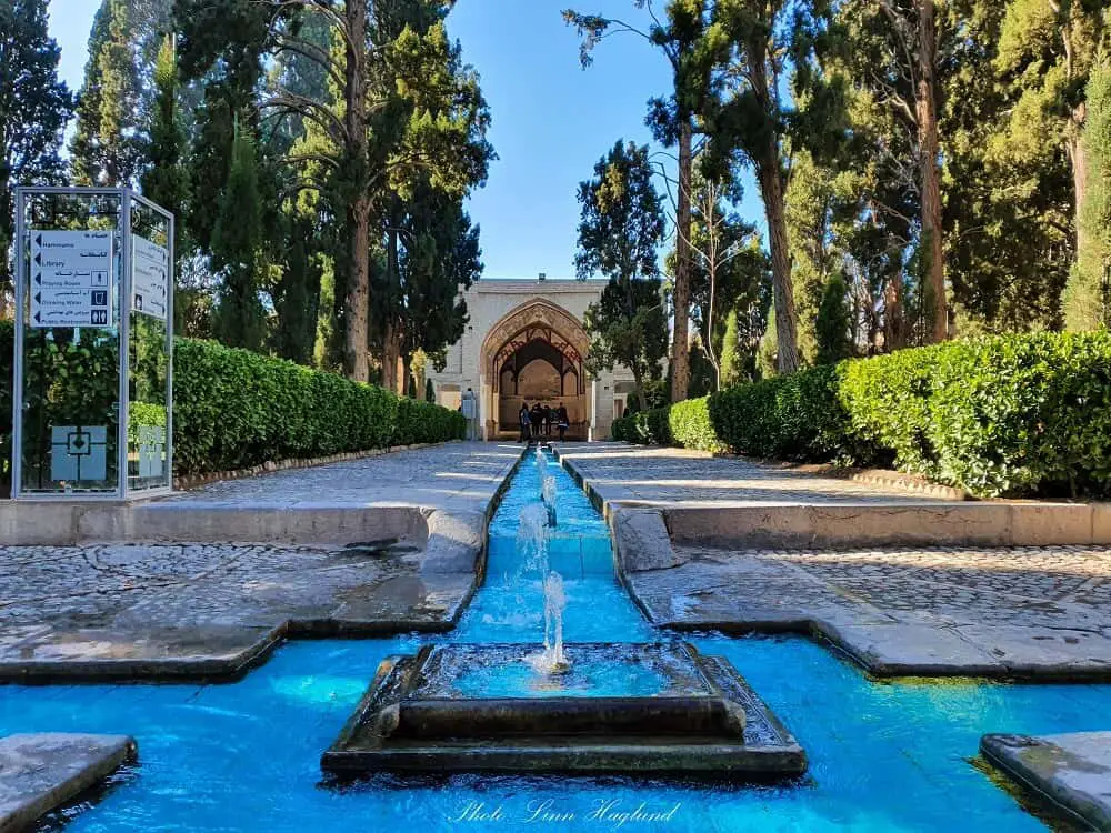 Go to Fin Garden in Kashan during your Iran itinerary 10 days