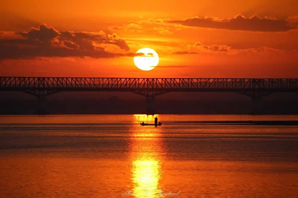 Mesmerizing sunrise seen from the Bagan to Mandalay boat