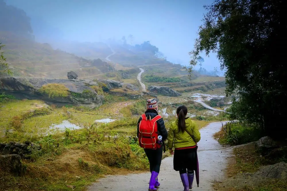 Walking with a local tourguide in Sapa