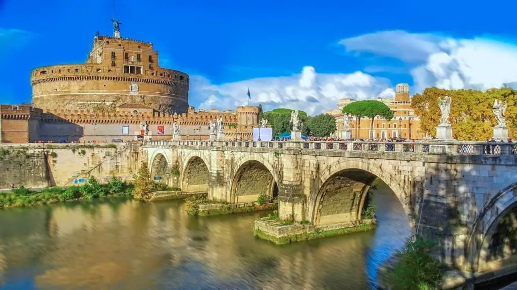 Castel Sant' Angelo is a must visit on a Rome 4 days trip