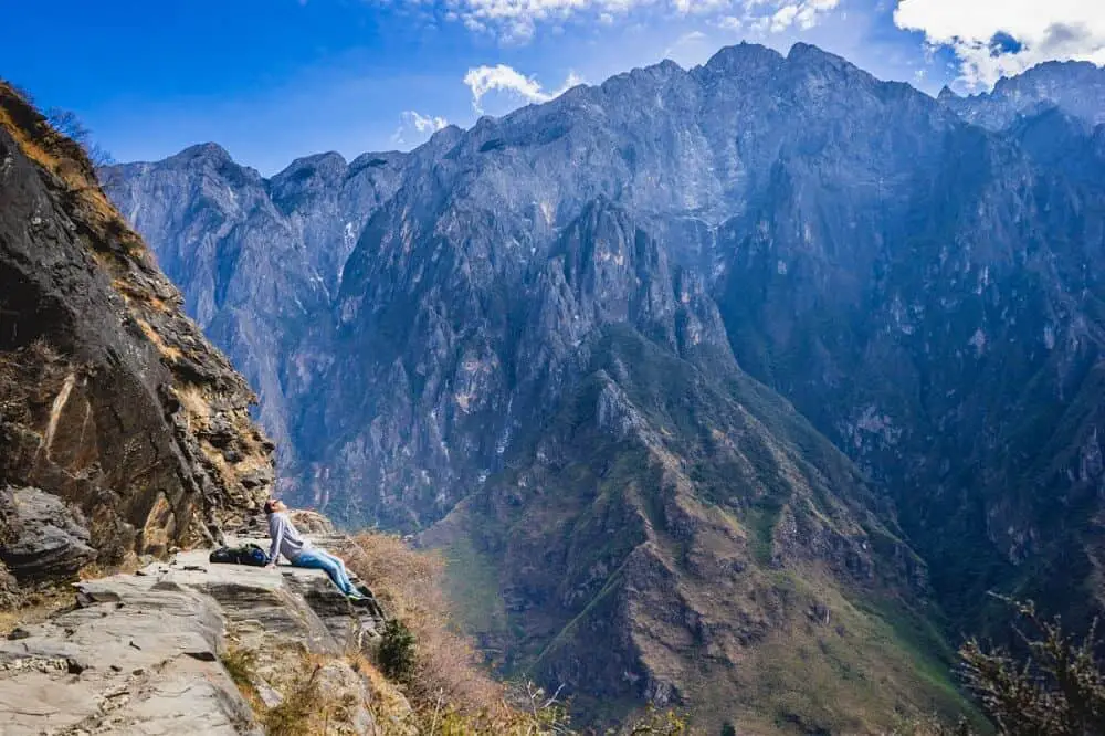 Hiking Tiger Leaping Gorge in China for your asia travel bucket list