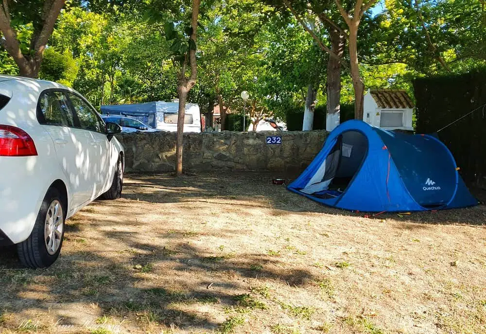 An easy set up tent