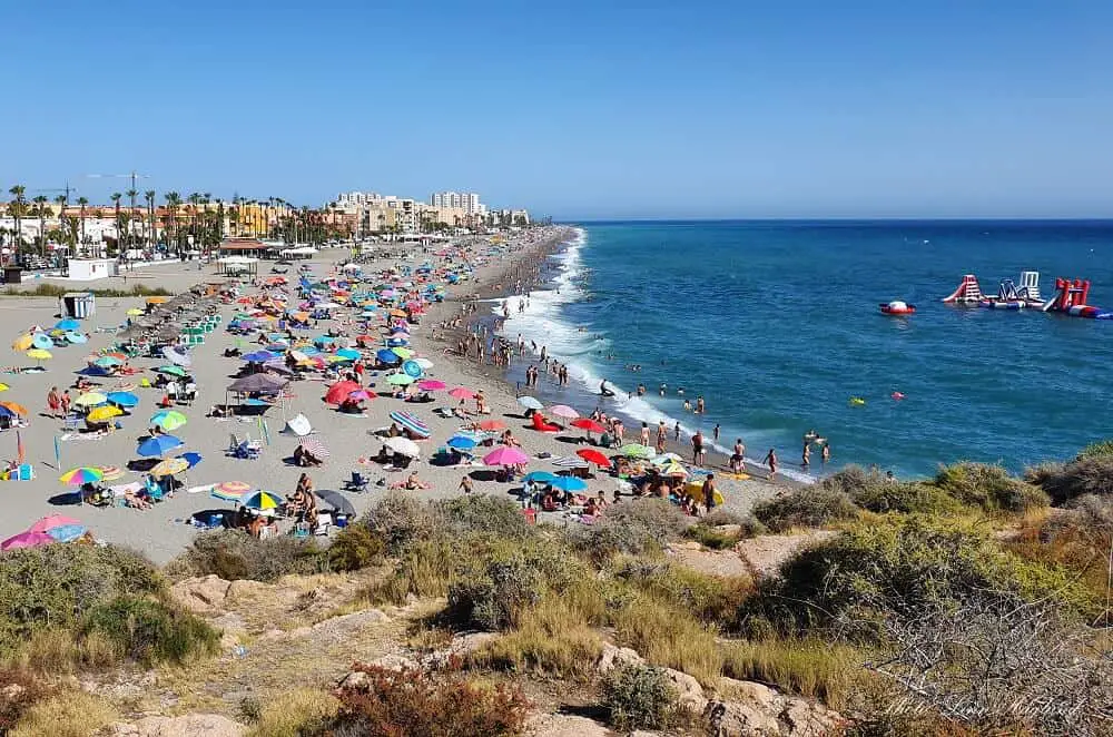 La Charca beach - beaches southern Spain