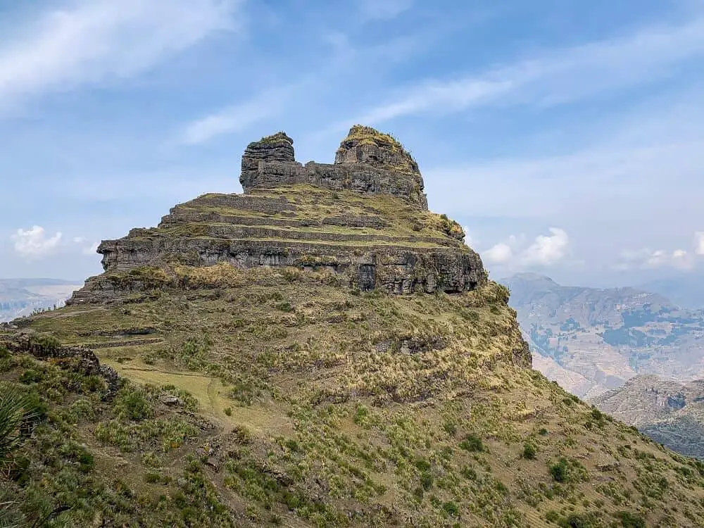 Waqrapukara trek in Peru