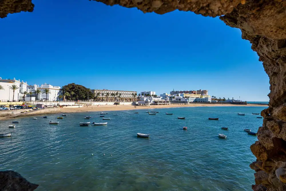 Things to do Cadiz - Caleta beach