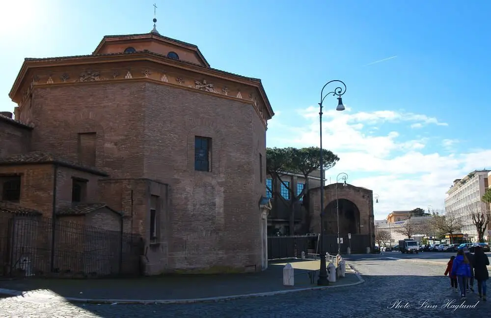 Unusual things to do in Rome - Basilica di San Clemente