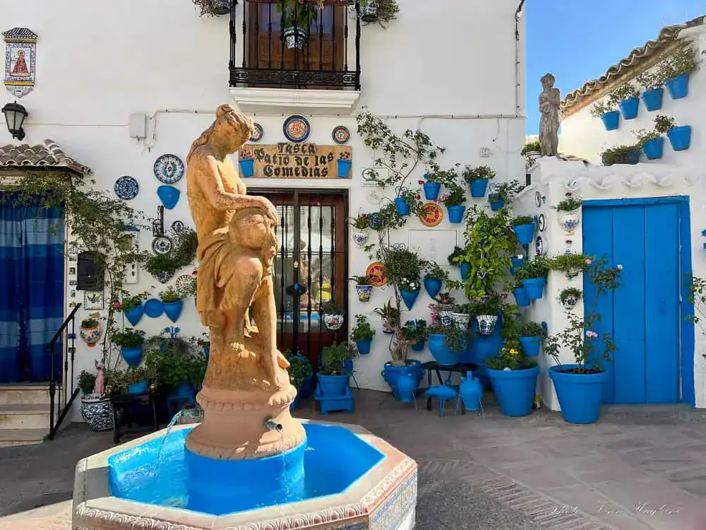 Pueblos blancos in Andalucia - Iznájar