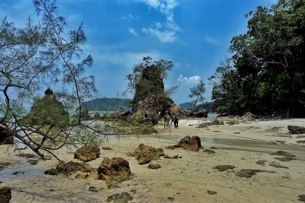 Thailand island hopping - Ao Kao Kwai beach Koh Phayam