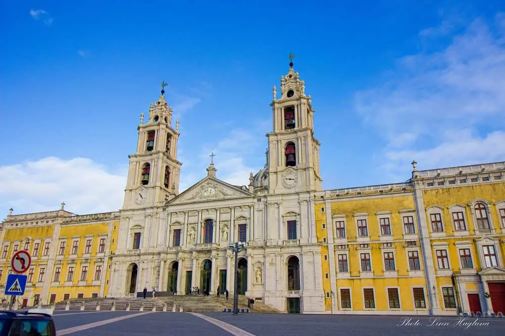 One day trips from Lisbon - Mafra