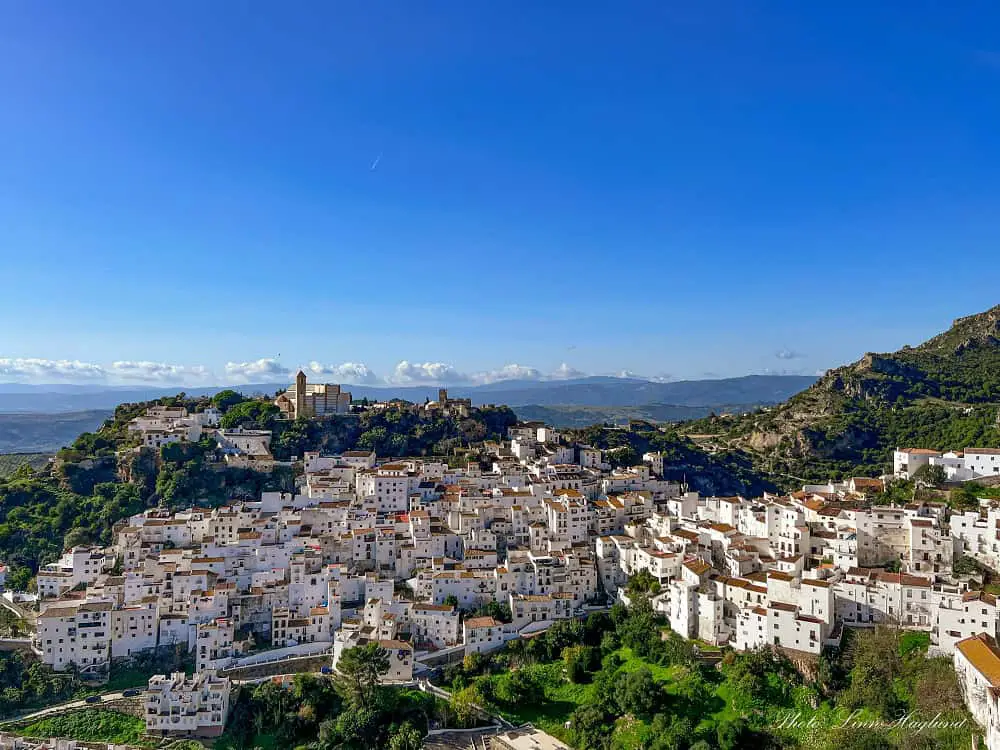 Seeing a whitewashed town cascading down a hilltop which is one of the top things to do in Casares Malaga.