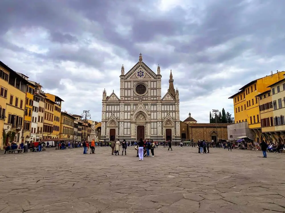 3 days in Florence itinerary - piazza santa croce
