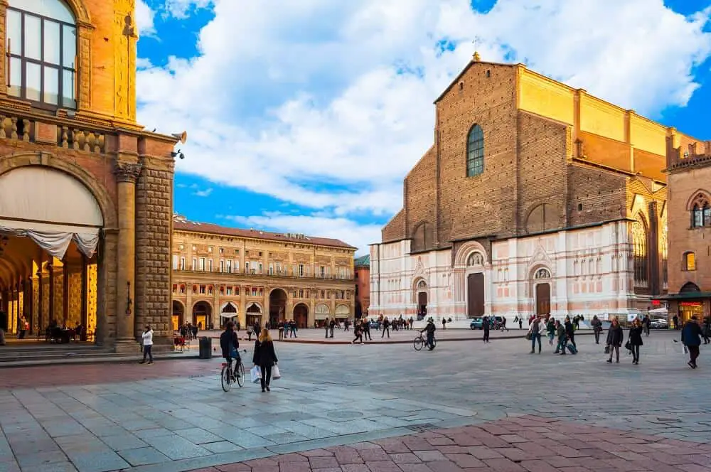 visit Bologna