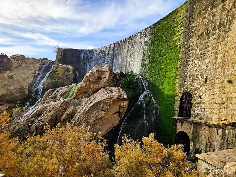 Pantano de Elche waterfall