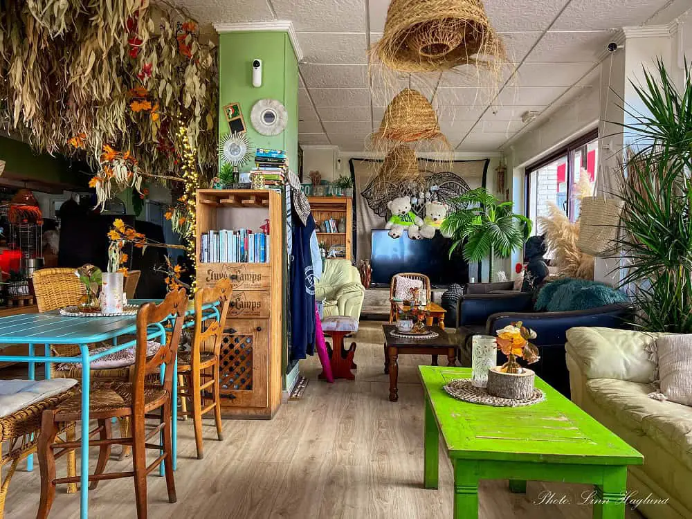 Café in Villajoyosa with colorful interior.