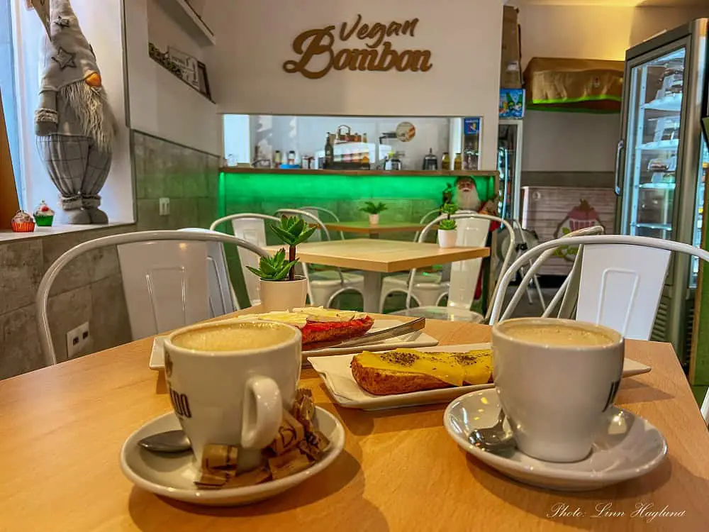 Coffees and toasts at Vegan Bombon Alicante.