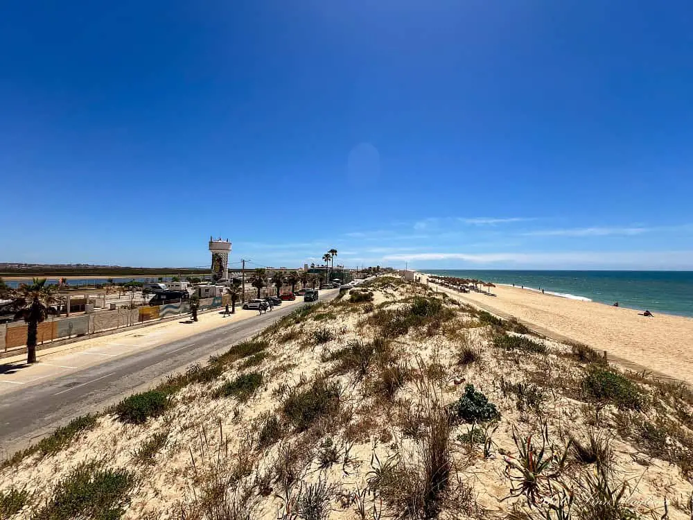 A large beach, where to stay in Faro near beach in Ria Formosa.