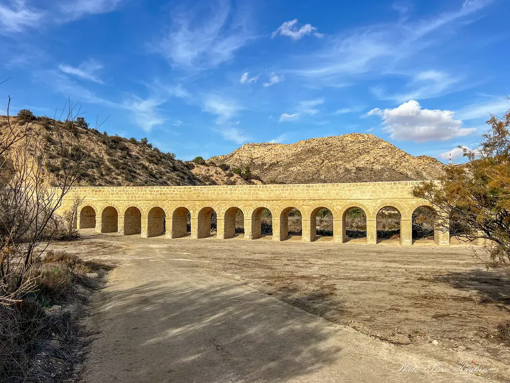 Long Aqueduct on Pantano de Elche hiking route.