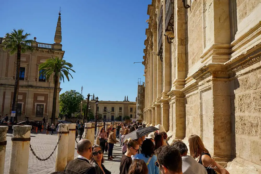 Queue to get Seville Cathedral tickets.