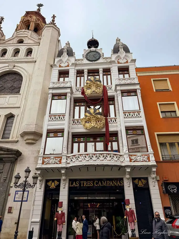 Tres Campanas Hotel in Badajoz.
